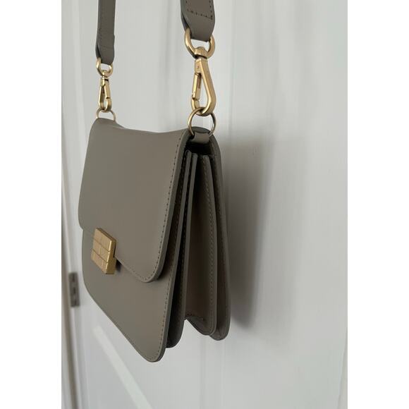 Frame Le Signature Mini Leather Crossbody Bag Taupe - Picture 3 of 10